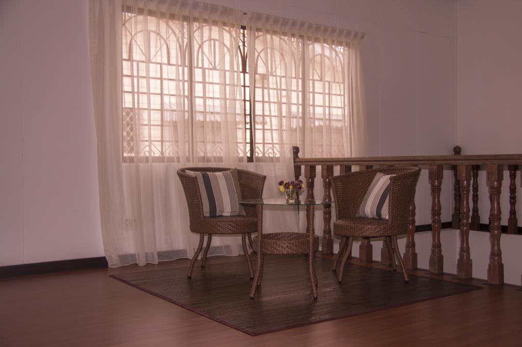 Bike And Tours Bed And Breakfast Lahad Datu Eksteriør bilde