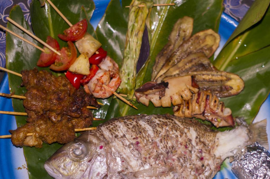 Bike And Tours Bed And Breakfast Lahad Datu Eksteriør bilde