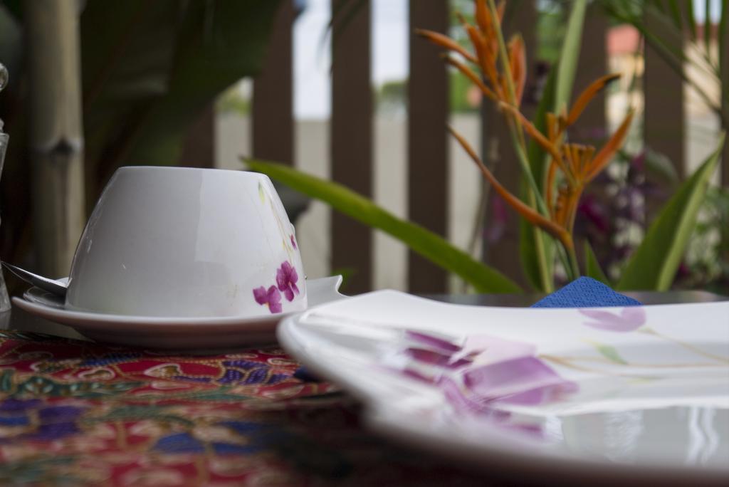 Bike And Tours Bed And Breakfast Lahad Datu Eksteriør bilde