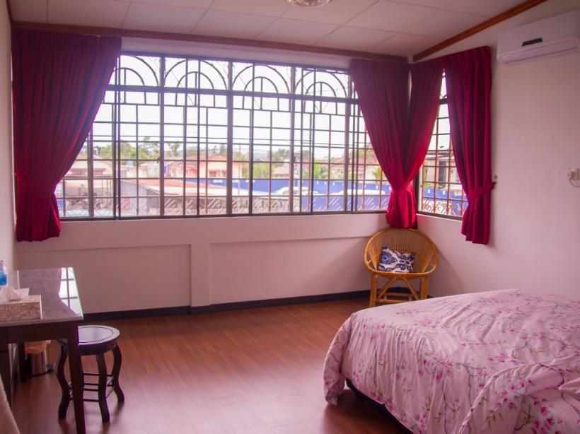 Bike And Tours Bed And Breakfast Lahad Datu Eksteriør bilde